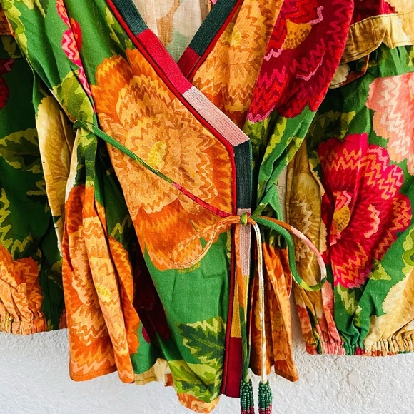 FARM Rio Puff Ruffle Sleeve Wrap Top in Floral NWT size small - Picture 8 of 16